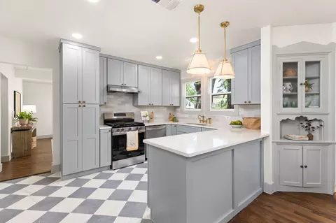Kitchen - 3906 Willbert Rd, Austin, TX 78751 photo 2 of 4