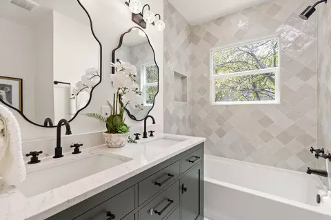 Bath - 3906 Willbert Rd, Austin, TX 78751 photo 2 of 2