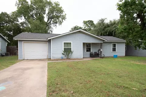 722 Dyer St, Rockdale, TX 76567