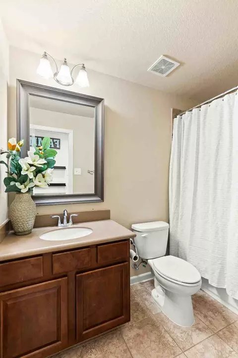 Bath - 2525 Quick Fort Dr, Leander, TX 78641 photo 4 of 5
