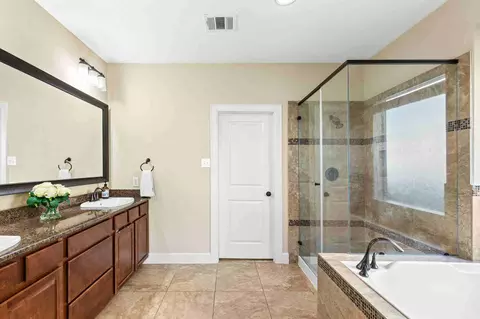 Bath - 2525 Quick Fort Dr, Leander, TX 78641 photo 2 of 5
