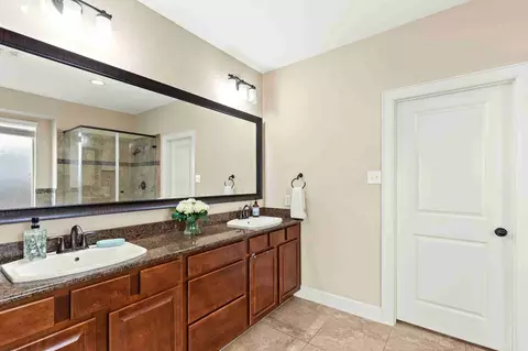 Bath - 2525 Quick Fort Dr, Leander, TX 78641 photo 1 of 5