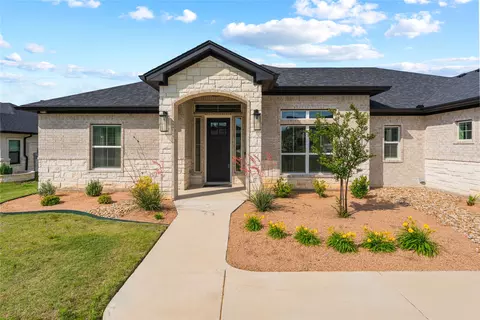 1110 Northcross Dr, Salado, TX 76571