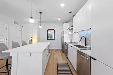 2500 Longview St #315, Austin, TX 78705