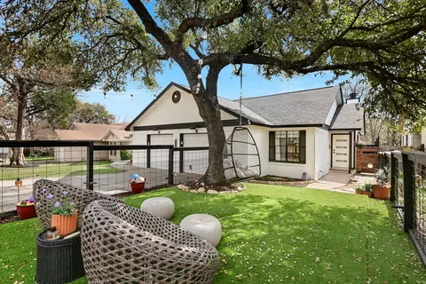 2605 Garrettson Dr #B, Austin, TX 78748