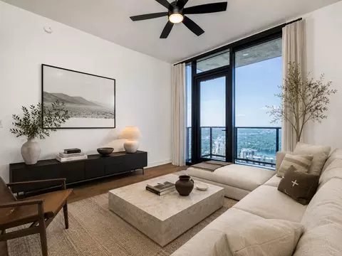 84 East Ave #3907, Austin, TX 78701