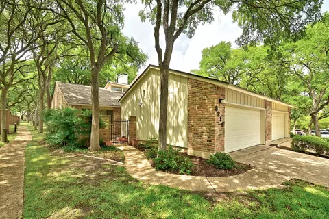 8218 Summer Place Dr, Austin, TX 78759