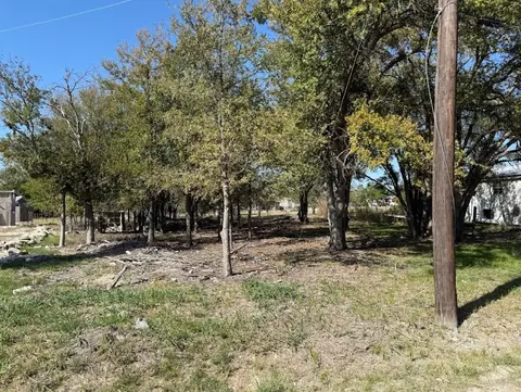699 S Cotrell St, Bartlett, TX 76511 photo 5