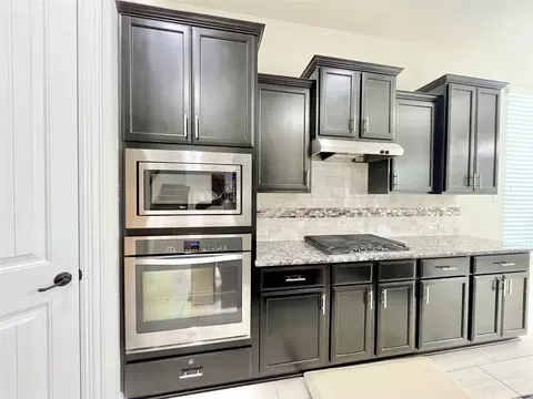 Kitchen - 3701 Carya Dr, Leander, TX 78641 photo 3 of 3