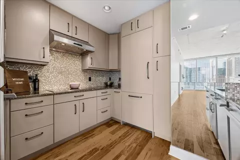 360 Nueces St #1411, Austin, TX 78701