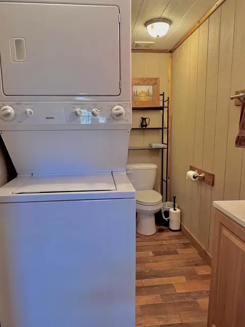 Bath - 175 Elmer Rd, Llano, TX 78643 photo 2 of 3