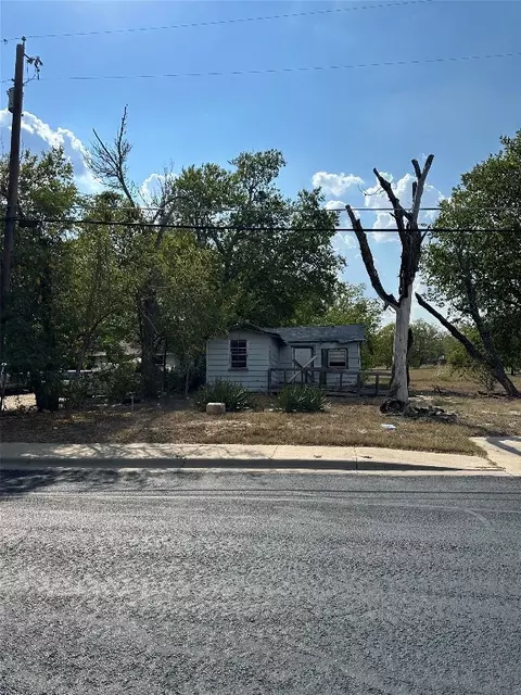 2208 Pecan St, Bastrop, TX 78602