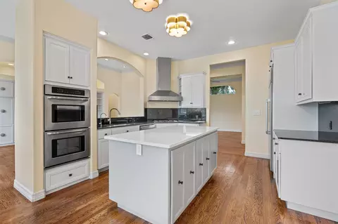 Kitchen - 5903 Cane Pace, Austin, TX 78746 photo 3 of 5