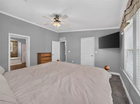 155 Hidden Oaks Loop, Elgin, TX 78621 photo 16
