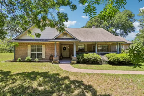 241 Laura Ln, Bastrop, TX 78602