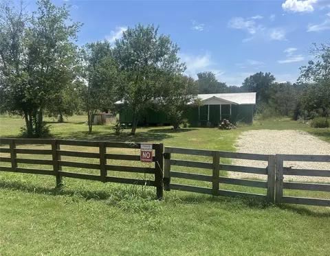2175 Old Highway 20 Hwy, Mcdade, TX 78650