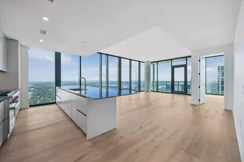 610 Davis St #4401, Austin, TX 78701