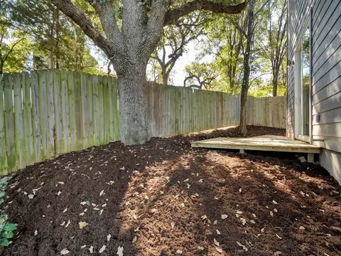 Exterior - 5308 Downs Dr #2, Austin, TX 78721 photo 3 of 4
