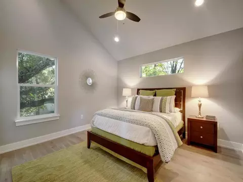 Bedroom - 5308 Downs Dr #2, Austin, TX 78721 photo 1 of 4