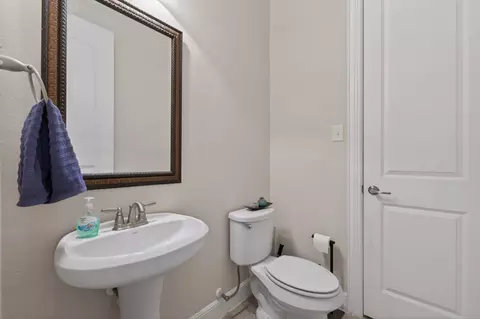 Bath - 1017 Tabernash Dr, Leander, TX 78641 photo 6 of 6