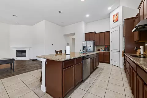 Kitchen - 1017 Tabernash Dr, Leander, TX 78641 photo 4 of 5