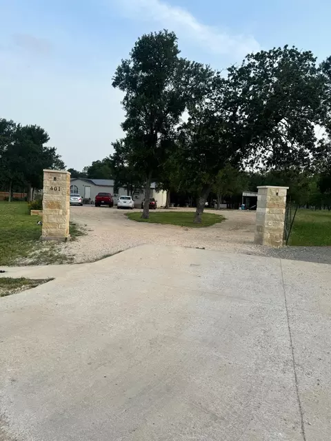 401 Ride Out Blvd, Elgin, TX 78621