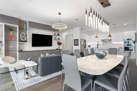 800 Embassy Dr #605, Austin, TX 78702
