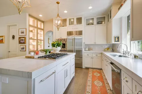 2305 Barton Creek Blvd #20, Austin, TX 78735