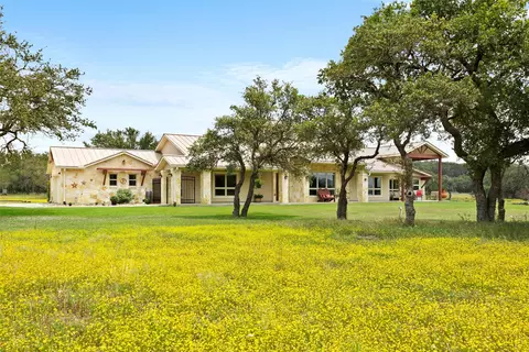 426 Preiss Ranch Rd, Blanco, TX 78606