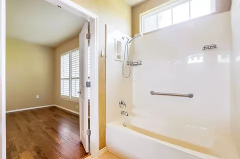310 Crockett Loop, Georgetown, TX 78633 photo 13