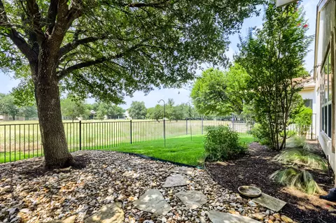 310 Crockett Loop, Georgetown, TX 78633 photo 22