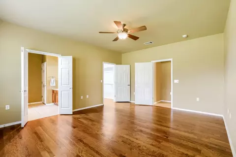 310 Crockett Loop, Georgetown, TX 78633 photo 11