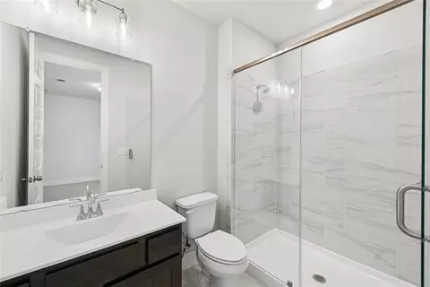 Bath - 548 River Overlook Rd, Georgetown, TX 78628 photo 3 of 6