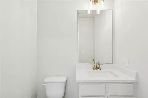 Bath - 548 River Overlook Rd, Georgetown, TX 78628 photo 4 of 6