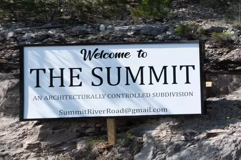 3470 Summit Dr, New Braunfels, TX 78132