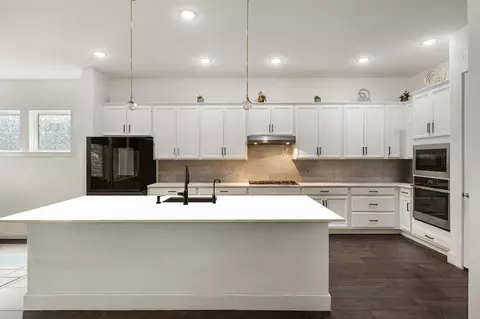 Kitchen - 112 Springhouse Rd, Georgetown, TX 78628 photo 3 of 3