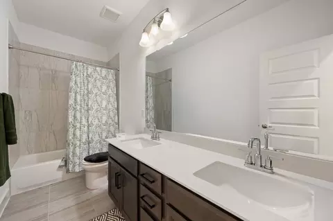 Bath - 112 Springhouse Rd, Georgetown, TX 78628 photo 2 of 3