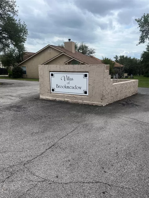 16 Villa Mdw E, Wimberley, TX 78676