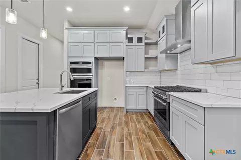 Kitchen - 401 Stellar Wind Dr, Georgetown, TX 78628 photo 3 of 3