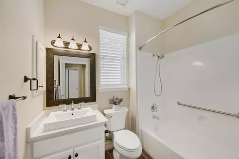 Bath - 284 Whispering Wind Dr, Georgetown, TX 78633 photo 3 of 3