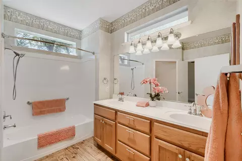 Bath - 284 Whispering Wind Dr, Georgetown, TX 78633 photo 2 of 3
