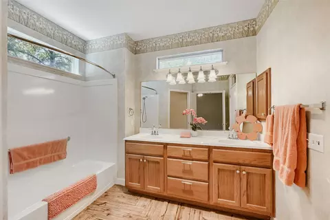 Bath - 284 Whispering Wind Dr, Georgetown, TX 78633 photo 1 of 3