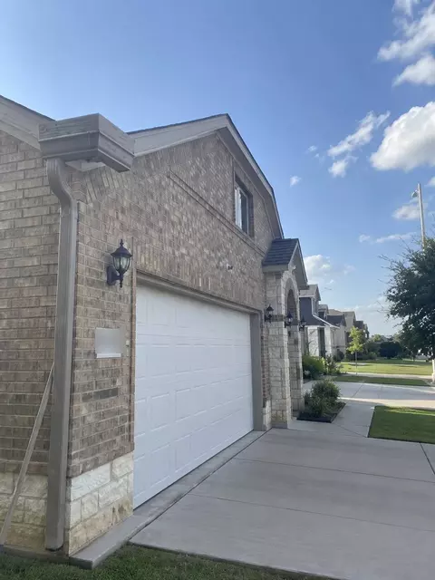 701 S San Marcos St, Manor, TX 78653