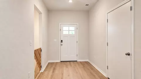 Entry Way - 110 Loon Dr, Bastrop, TX 78602 photo 2 of 6