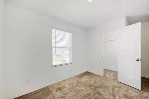 Bedroom - 591 Commander Abbott Dr, Jarrell, TX 76537 photo 4 of 4