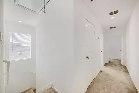 Entry Way - 591 Commander Abbott Dr, Jarrell, TX 76537 photo 2 of 7