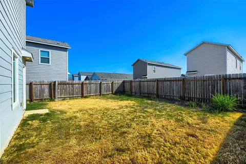 Exterior - 591 Commander Abbott Dr, Jarrell, TX 76537 photo 5 of 8
