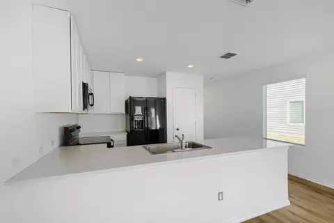 Kitchen - 591 Commander Abbott Dr, Jarrell, TX 76537 photo 1 of 1
