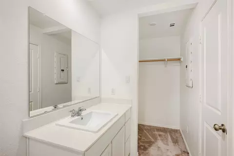 Bath - 591 Commander Abbott Dr, Jarrell, TX 76537 photo 3 of 3