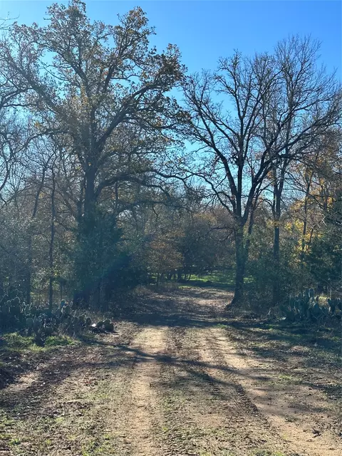 650 Coastal Ln, Luling, TX 78648 photo 23